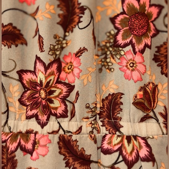 TWR HLL V neck Long Sleeve Maxi Dress - Picture 8 of 10